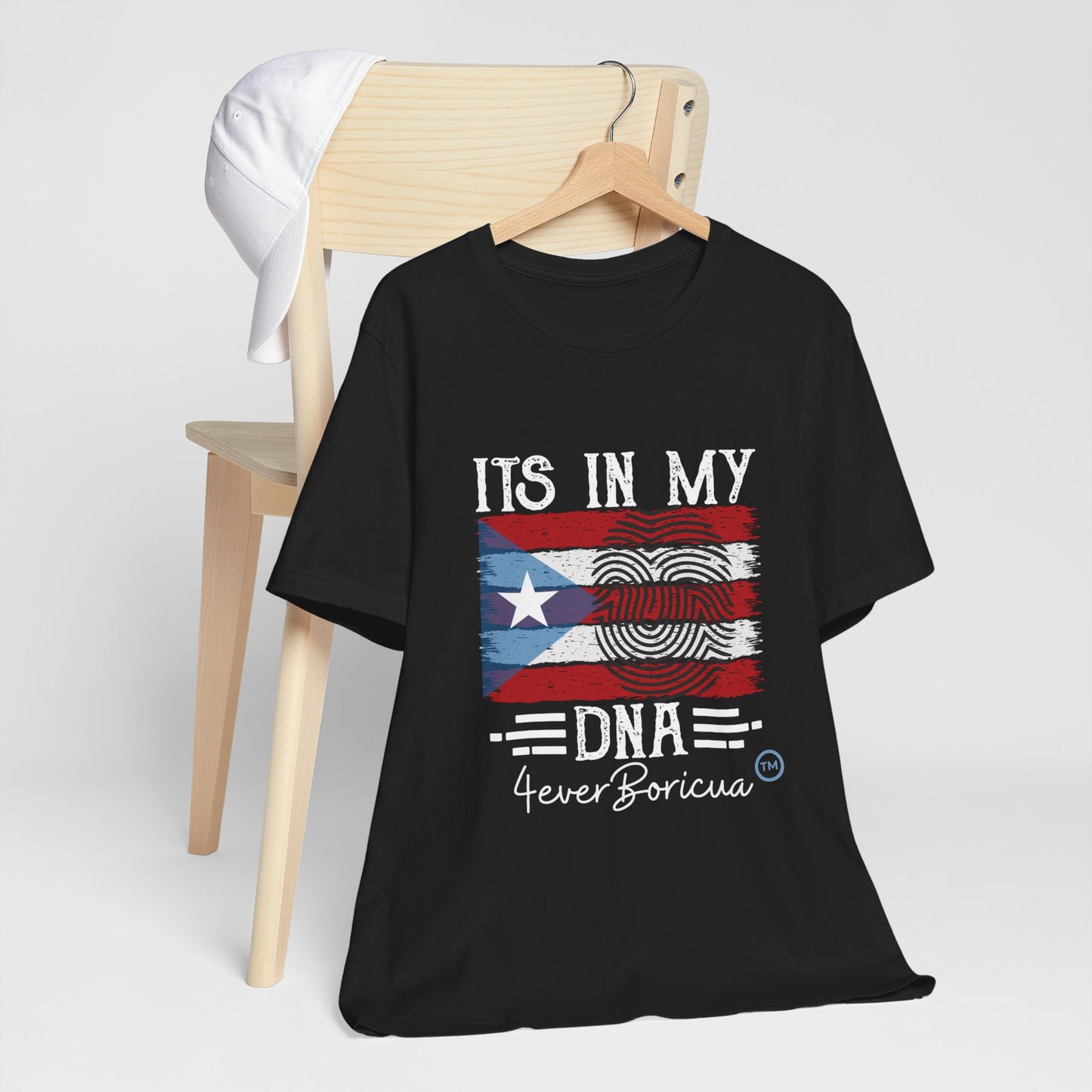 CAMISETA PR UNISEX PUERTO RICO IT'S IN MY DNA Black T-SHIRT | 4EVERBORICUA