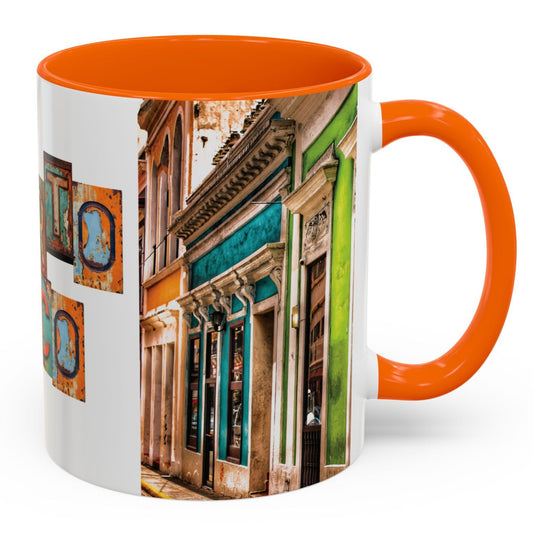 Taza dice PUERTO RICO CON LETRAS VINTAGE y hermosas imágenes de una calle del viejo San Juan a cada lado. Asa e Interior color anaranjado