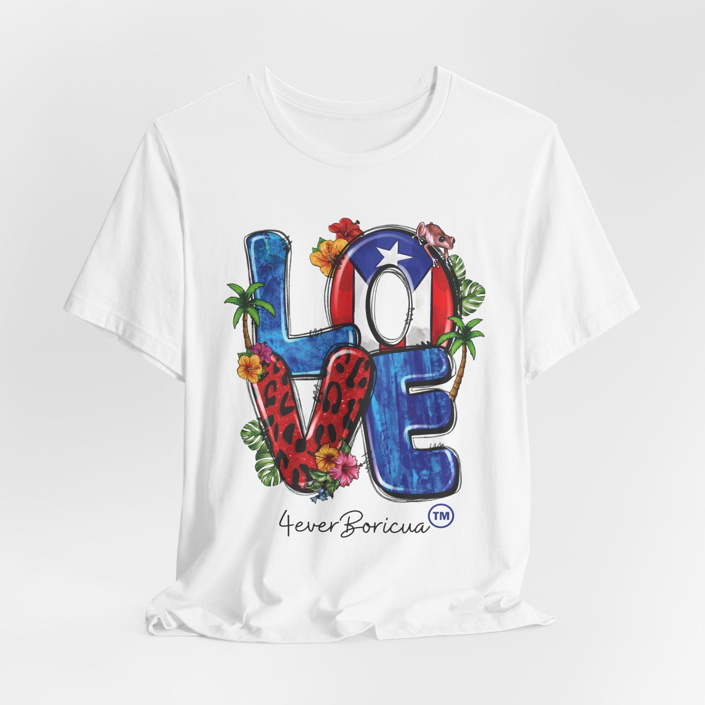 CAMISETA PUERTO RICO PR BLANCA UNISEX 4EVERBORICUA CON LA PALABRA LOVE COQUI BANDERA