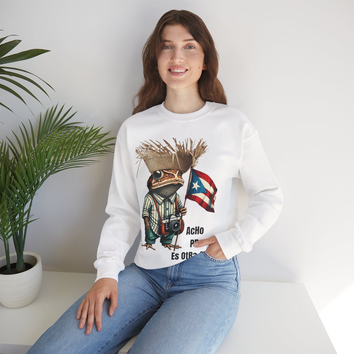 Acho PR es Otra Cosa Unisex Sweatshirt Sudadera Orgullo Boricua Diseño Exclusivo Sapo Concho Pava Bandera Pr | Blanca | 4everBoricua