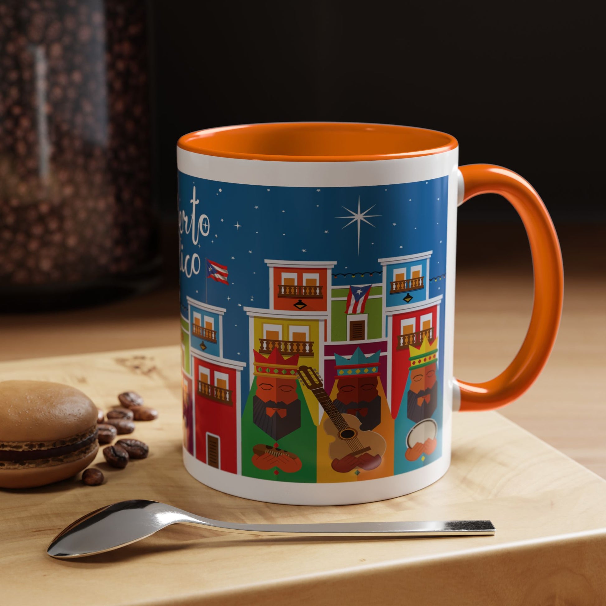 TAZA DE LOS TRES REYES MAGOS EN LA CIUDAD DE SAN JUAN PUERTO RICO. COLORIDA. ASA Y FONDO COLOR NARANJA (ORANGE). THREE KINGS MUGS.