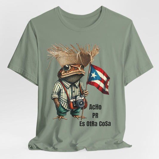 ACHO PR ES OTRA COSA CAMISETAS PUERTO RICO SAPO CONCHO CON PAVA Y BANDERA COLOR SAGE