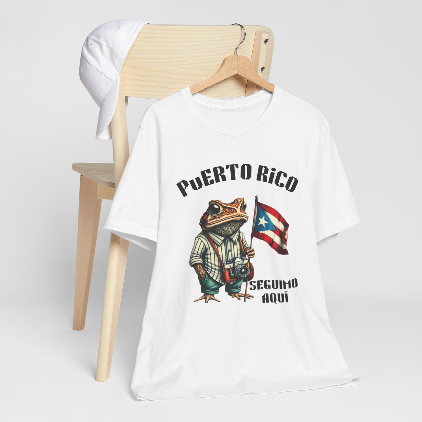 CAMISETA PR Unisex SAPO CONCHO DTMF SEGUIMO AQUÍ T-Shirt | 4EVERBORICUA