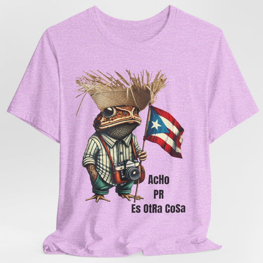 ACHO PR ES OTRA COSA CAMISETAS PUERTO RICO SAPO CONCHO CON PAVA Y BANDERA 4EVERBORICUA COLOR LILA UNISEX 