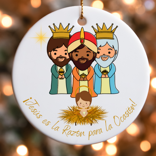 ornamento adorno para el arbol de los tres reyes magos con el niño Jesús y el mensaje Jesús es la Razón  para la Ocasión.